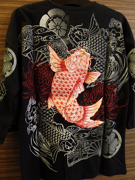 家紋と乱菊に鯉刺繍 和柄七分袖Tシャツ(黒)